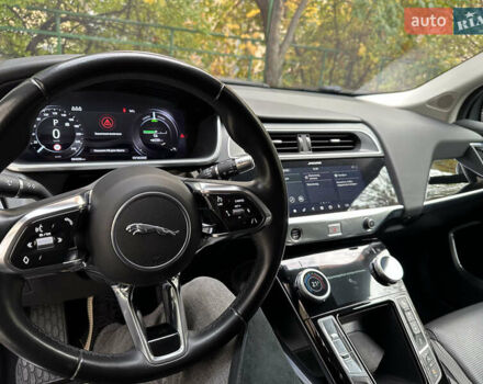 Серый Ягуар I-Pace, объемом двигателя 0 л и пробегом 94 тыс. км за 25490 $, фото 9 на Automoto.ua