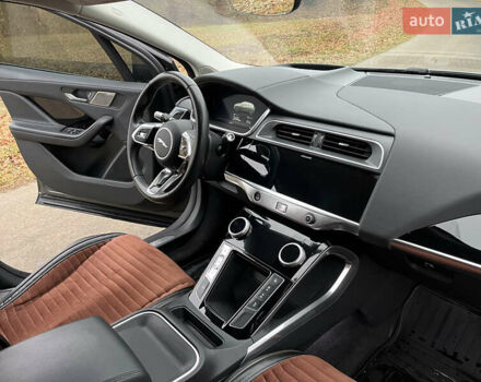 Серый Ягуар I-Pace, объемом двигателя 0 л и пробегом 131 тыс. км за 20950 $, фото 26 на Automoto.ua
