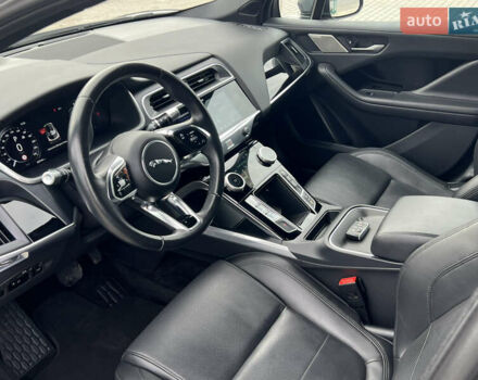 Серый Ягуар I-Pace, объемом двигателя 0 л и пробегом 85 тыс. км за 22852 $, фото 13 на Automoto.ua