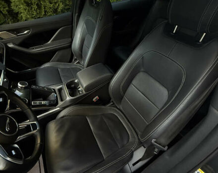 Серый Ягуар I-Pace, объемом двигателя 0 л и пробегом 54 тыс. км за 22500 $, фото 9 на Automoto.ua