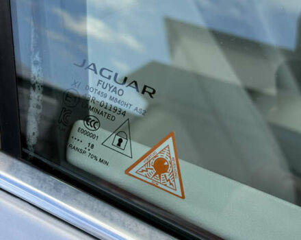 Серый Ягуар I-Pace, объемом двигателя 0 л и пробегом 173 тыс. км за 23499 $, фото 84 на Automoto.ua