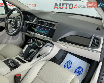 Серый Ягуар I-Pace, объемом двигателя 0 л и пробегом 68 тыс. км за 28950 $, фото 7 на Automoto.ua