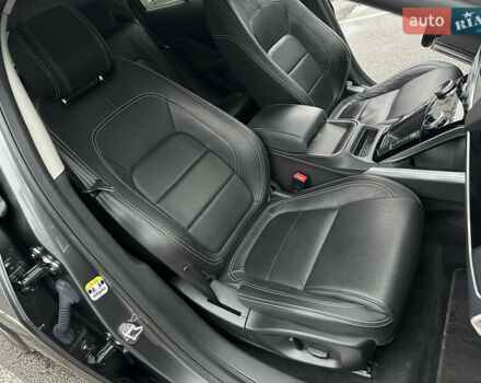 Серый Ягуар I-Pace, объемом двигателя 0 л и пробегом 94 тыс. км за 23500 $, фото 56 на Automoto.ua