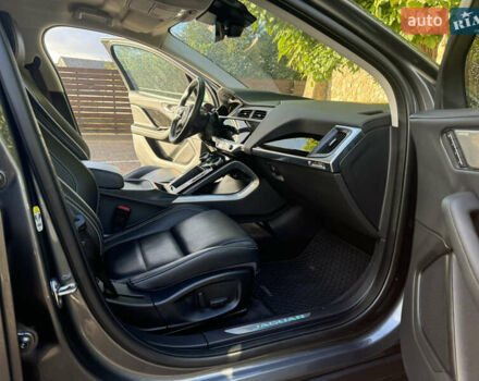 Серый Ягуар I-Pace, объемом двигателя 0 л и пробегом 86 тыс. км за 23599 $, фото 29 на Automoto.ua