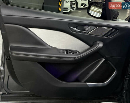 Серый Ягуар I-Pace, объемом двигателя 0 л и пробегом 63 тыс. км за 29500 $, фото 30 на Automoto.ua