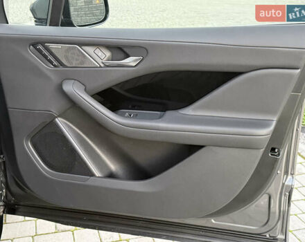 Серый Ягуар I-Pace, объемом двигателя 0 л и пробегом 88 тыс. км за 23200 $, фото 62 на Automoto.ua