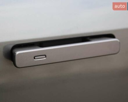 Серый Ягуар I-Pace, объемом двигателя 0 л и пробегом 90 тыс. км за 25000 $, фото 31 на Automoto.ua