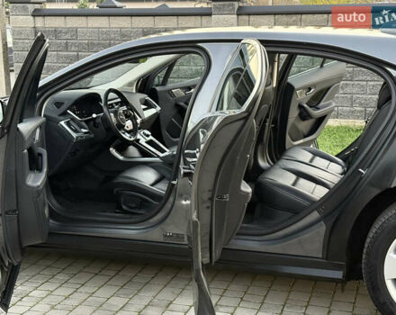 Серый Ягуар I-Pace, объемом двигателя 0 л и пробегом 88 тыс. км за 23200 $, фото 29 на Automoto.ua