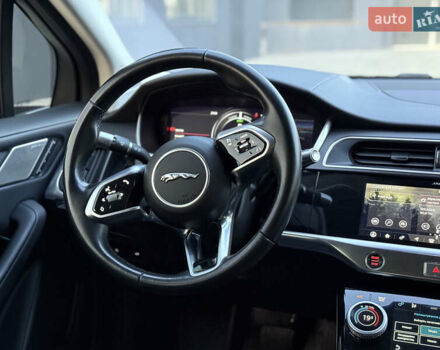 Серый Ягуар I-Pace, объемом двигателя 0 л и пробегом 144 тыс. км за 21998 $, фото 50 на Automoto.ua