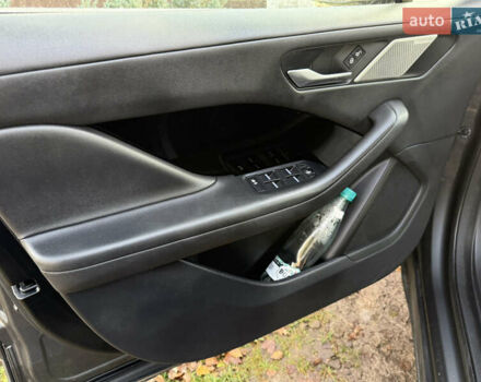 Серый Ягуар I-Pace, объемом двигателя 0 л и пробегом 112 тыс. км за 22999 $, фото 35 на Automoto.ua
