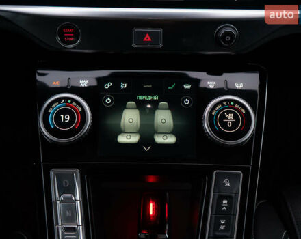 Серый Ягуар I-Pace, объемом двигателя 0 л и пробегом 78 тыс. км за 27000 $, фото 42 на Automoto.ua