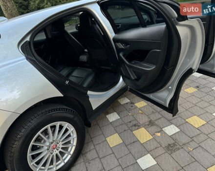 Серый Ягуар I-Pace, объемом двигателя 0 л и пробегом 158 тыс. км за 22950 $, фото 151 на Automoto.ua