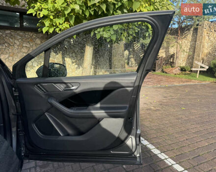 Серый Ягуар I-Pace, объемом двигателя 0 л и пробегом 86 тыс. км за 23599 $, фото 37 на Automoto.ua