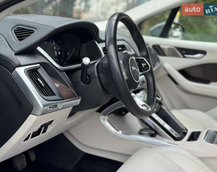 Серый Ягуар I-Pace, объемом двигателя 0 л и пробегом 80 тыс. км за 23900 $, фото 76 на Automoto.ua