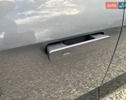 Серый Ягуар I-Pace, объемом двигателя 0 л и пробегом 147 тыс. км за 23499 $, фото 12 на Automoto.ua