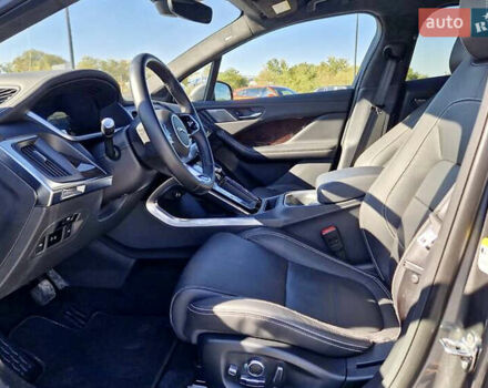 Серый Ягуар I-Pace, объемом двигателя 0 л и пробегом 44 тыс. км за 38888 $, фото 8 на Automoto.ua