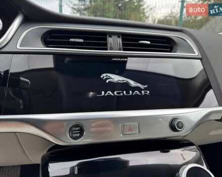 Серый Ягуар I-Pace, объемом двигателя 0 л и пробегом 80 тыс. км за 23900 $, фото 82 на Automoto.ua