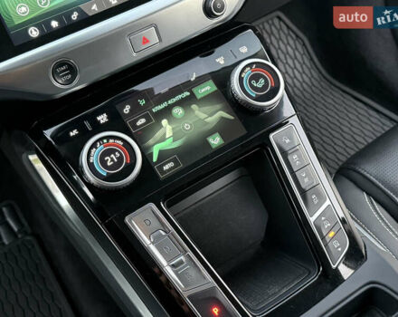 Серый Ягуар I-Pace, объемом двигателя 0 л и пробегом 88 тыс. км за 23200 $, фото 39 на Automoto.ua