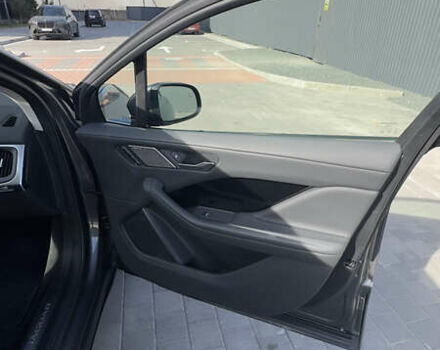 Серый Ягуар I-Pace, объемом двигателя 0 л и пробегом 74 тыс. км за 25500 $, фото 12 на Automoto.ua