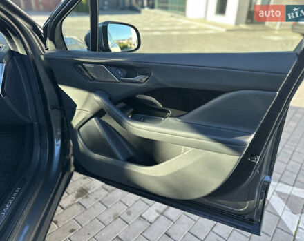 Серый Ягуар I-Pace, объемом двигателя 0 л и пробегом 106 тыс. км за 22900 $, фото 33 на Automoto.ua