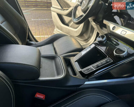 Серый Ягуар I-Pace, объемом двигателя 0 л и пробегом 86 тыс. км за 23599 $, фото 35 на Automoto.ua