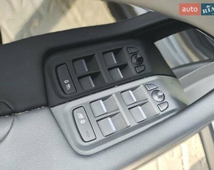 Серый Ягуар I-Pace, объемом двигателя 0 л и пробегом 127 тыс. км за 20999 $, фото 19 на Automoto.ua