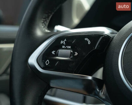 Ягуар I-Pace 2019 в Черновцах на Automoto.ua Серый Ягуар I-Pace, объемом двигателя 0 л и пробегом 60 тыс. км за 29800 $, фото 19 на Automoto.ua