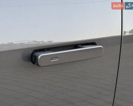 Серый Ягуар I-Pace, объемом двигателя 0 л и пробегом 88 тыс. км за 23200 $, фото 13 на Automoto.ua