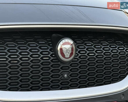 Серый Ягуар I-Pace, объемом двигателя 0 л и пробегом 88 тыс. км за 23200 $, фото 6 на Automoto.ua