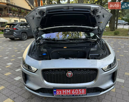 Серый Ягуар I-Pace, объемом двигателя 0 л и пробегом 158 тыс. км за 22950 $, фото 226 на Automoto.ua
