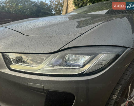 Серый Ягуар I-Pace, объемом двигателя 0 л и пробегом 86 тыс. км за 23599 $, фото 20 на Automoto.ua