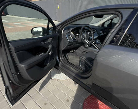 Серый Ягуар I-Pace, объемом двигателя 0 л и пробегом 74 тыс. км за 25500 $, фото 13 на Automoto.ua