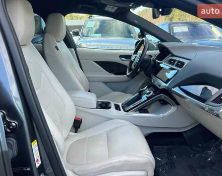 Серый Ягуар I-Pace, объемом двигателя 0 л и пробегом 66 тыс. км за 19800 $, фото 8 на Automoto.ua