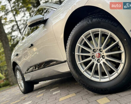 Серый Ягуар I-Pace, объемом двигателя 0 л и пробегом 158 тыс. км за 22950 $, фото 108 на Automoto.ua