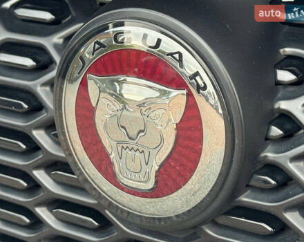 Серый Ягуар I-Pace, объемом двигателя 0 л и пробегом 80 тыс. км за 23900 $, фото 11 на Automoto.ua