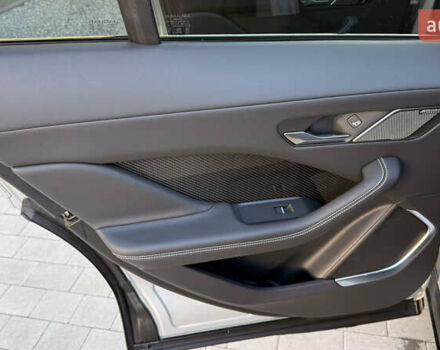 Серый Ягуар I-Pace, объемом двигателя 0 л и пробегом 87 тыс. км за 28000 $, фото 24 на Automoto.ua