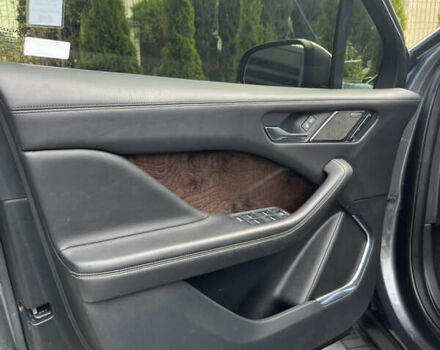 Серый Ягуар I-Pace, объемом двигателя 0 л и пробегом 101 тыс. км за 25300 $, фото 11 на Automoto.ua