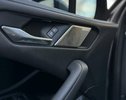 Серый Ягуар I-Pace, объемом двигателя 0 л и пробегом 59 тыс. км за 23850 $, фото 45 на Automoto.ua