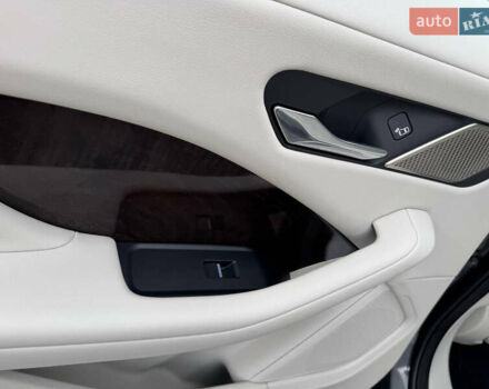 Серый Ягуар I-Pace, объемом двигателя 0 л и пробегом 80 тыс. км за 23900 $, фото 66 на Automoto.ua