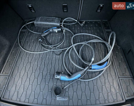 Серый Ягуар I-Pace, объемом двигателя 0 л и пробегом 86 тыс. км за 23599 $, фото 55 на Automoto.ua