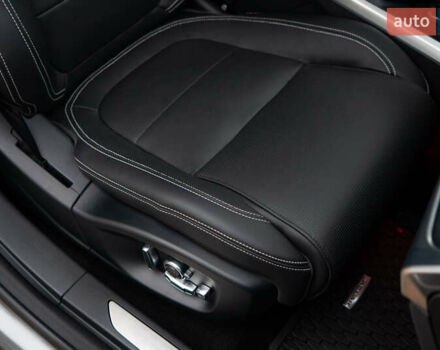 Серый Ягуар I-Pace, объемом двигателя 0 л и пробегом 78 тыс. км за 27000 $, фото 65 на Automoto.ua