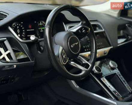 Серый Ягуар I-Pace, объемом двигателя 0 л и пробегом 158 тыс. км за 22950 $, фото 162 на Automoto.ua