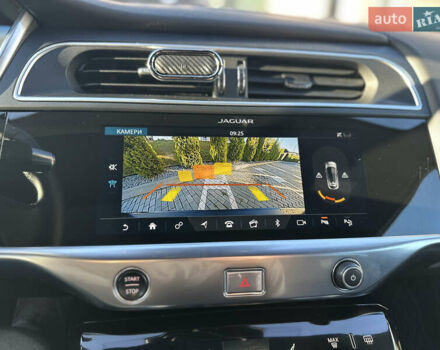 Серый Ягуар I-Pace, объемом двигателя 0 л и пробегом 106 тыс. км за 22900 $, фото 9 на Automoto.ua