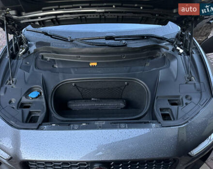 Серый Ягуар I-Pace, объемом двигателя 0 л и пробегом 86 тыс. км за 23599 $, фото 56 на Automoto.ua