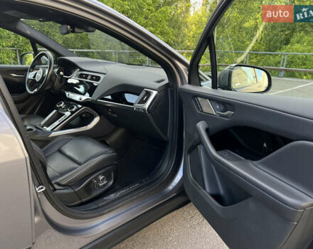 Серый Ягуар I-Pace, объемом двигателя 0 л и пробегом 117 тыс. км за 26300 $, фото 12 на Automoto.ua