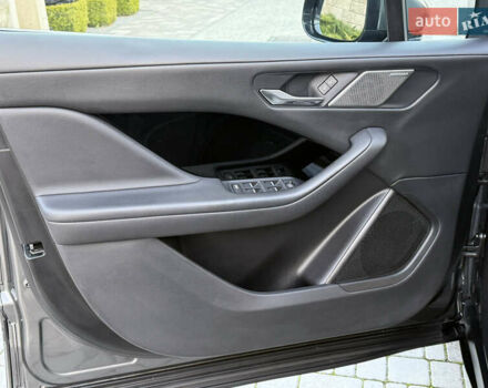 Серый Ягуар I-Pace, объемом двигателя 0 л и пробегом 126 тыс. км за 22800 $, фото 57 на Automoto.ua