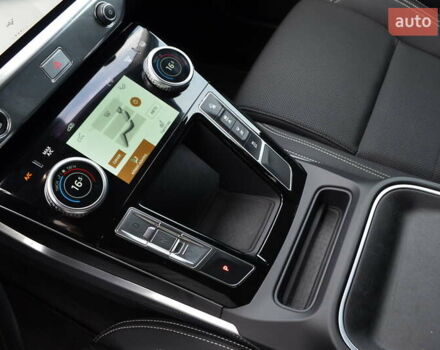 Серый Ягуар I-Pace, объемом двигателя 0 л и пробегом 63 тыс. км за 27272 $, фото 27 на Automoto.ua