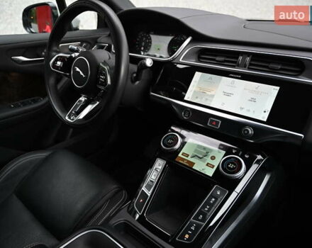 Серый Ягуар I-Pace, объемом двигателя 0 л и пробегом 79 тыс. км за 33109 $, фото 4 на Automoto.ua