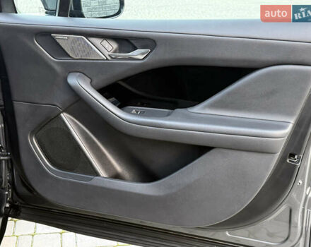 Серый Ягуар I-Pace, объемом двигателя 0 л и пробегом 126 тыс. км за 22800 $, фото 76 на Automoto.ua