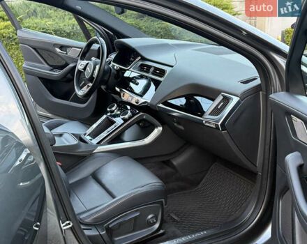 Серый Ягуар I-Pace, объемом двигателя 0 л и пробегом 126 тыс. км за 22800 $, фото 71 на Automoto.ua